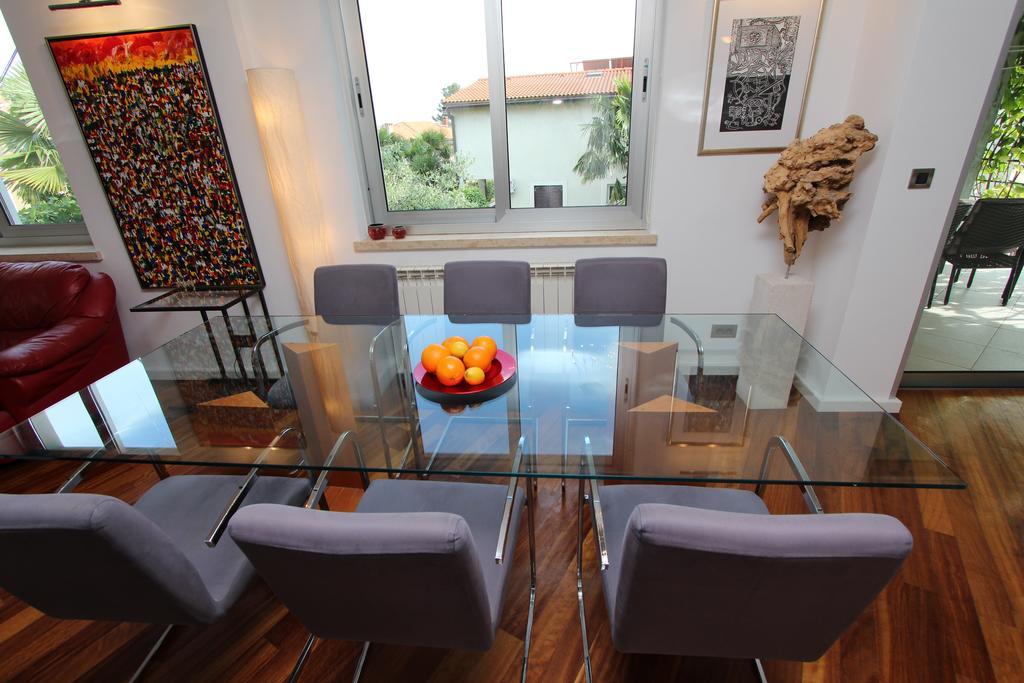 Apartment Lycia روفينج الغرفة الصورة